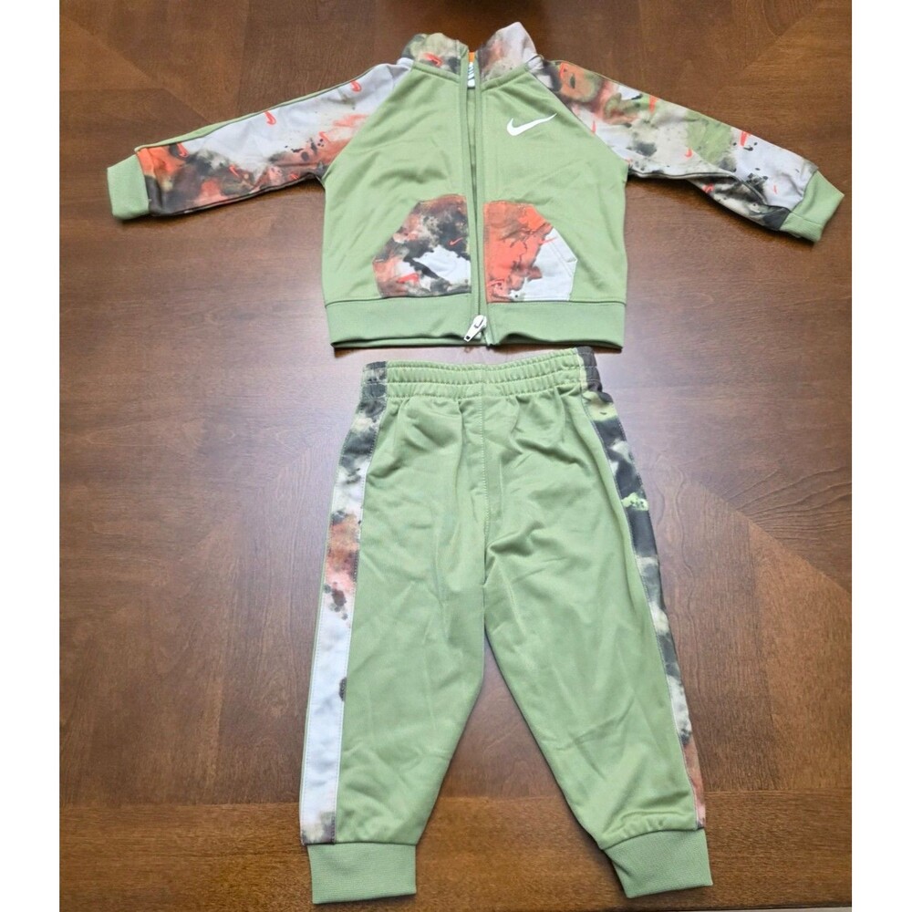 NWT Nike Baby Boys 2-Piece Outfit Set Alligator Print Jacket & Pants Size 12M